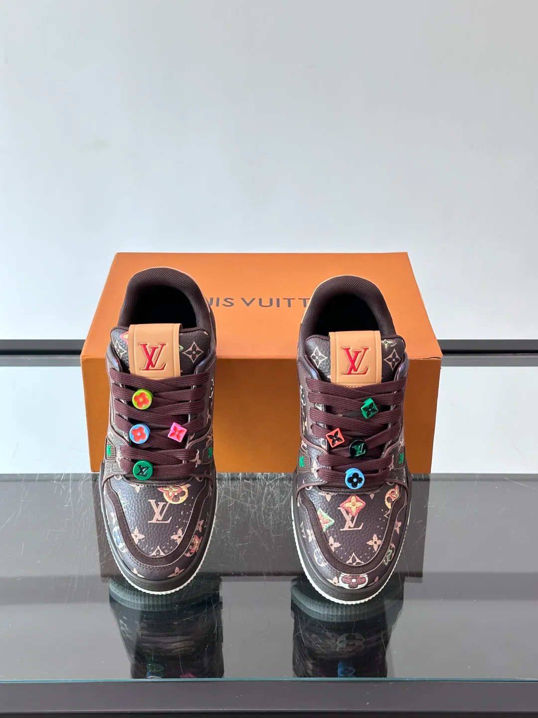 Men's Sneakers LOUIS VUITTON 18400621