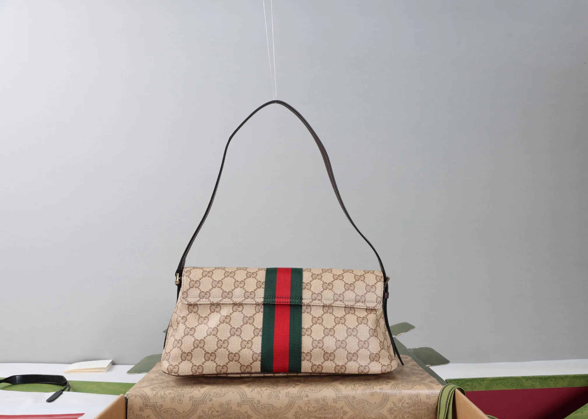 Women's Classic Handbags GUCCI 18065244