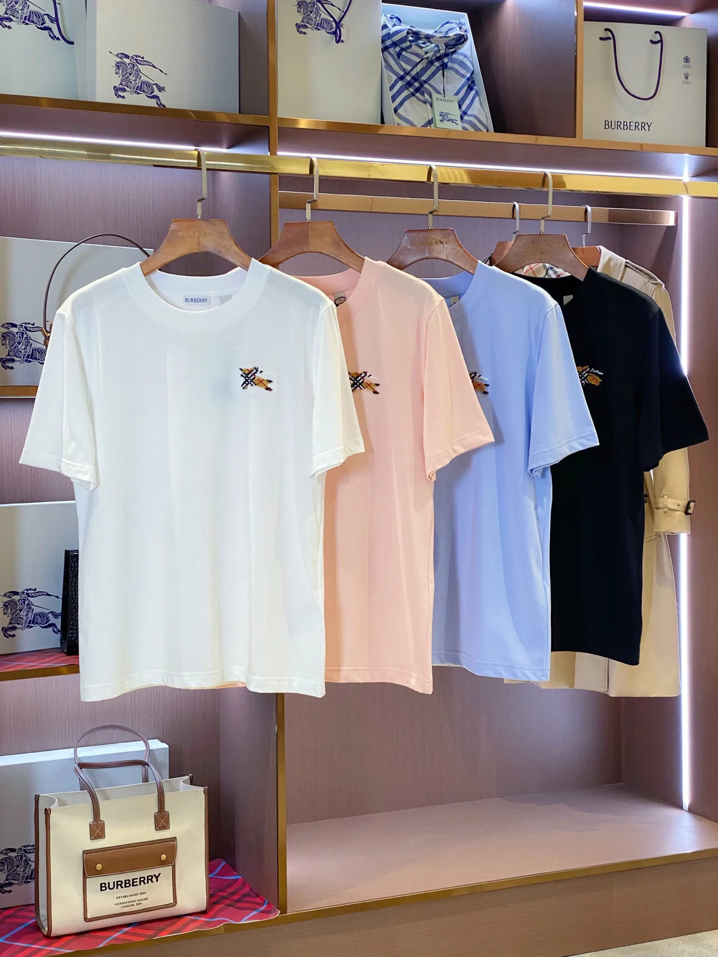 Women's T-Shirts BURBERRY 16986840