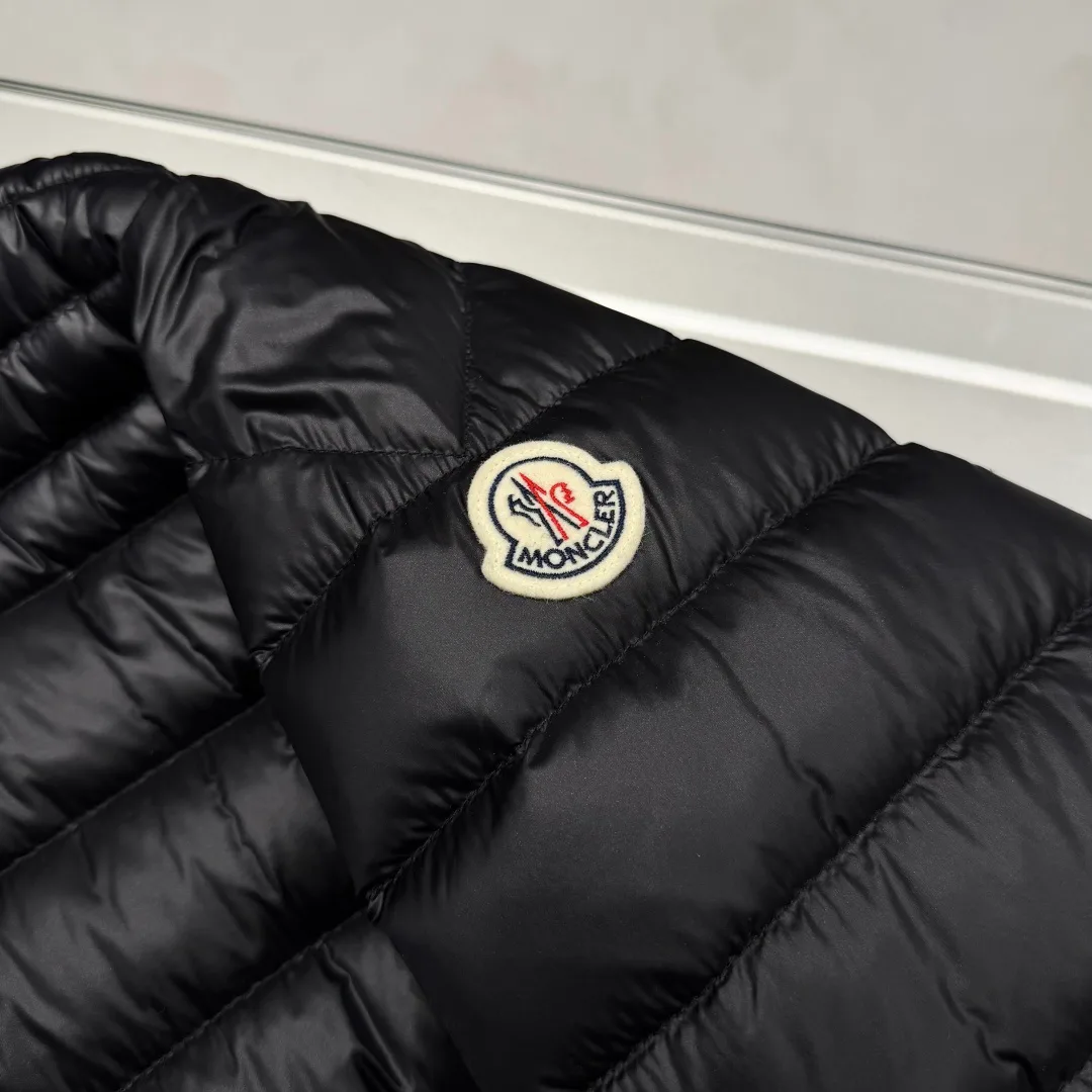 Men's Jackets And Down Jackets MONCLER 18327185