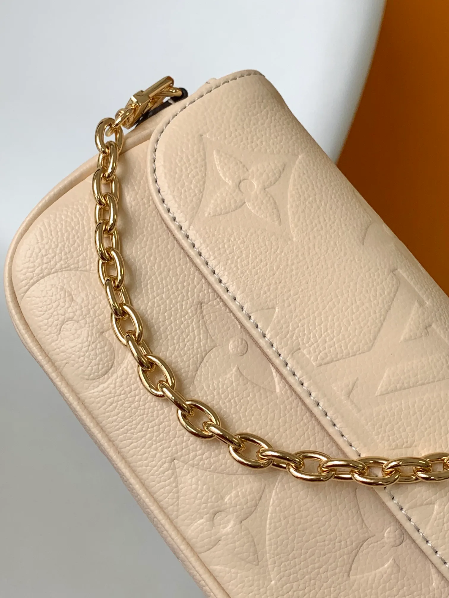 Women's Classic Handbags LOUIS VUITTON 17949184