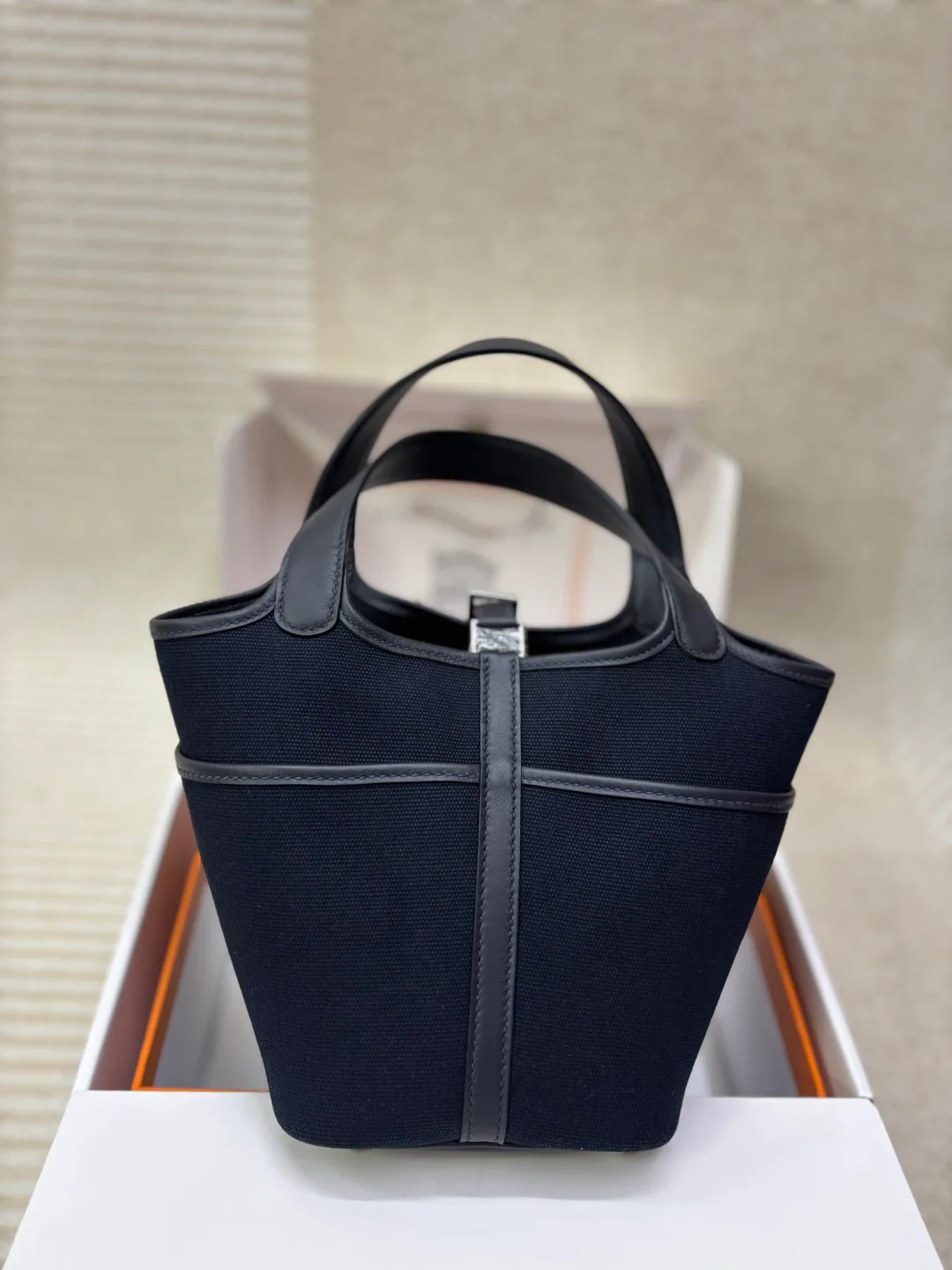 Women's Classic Handbags HERMES 17778415
