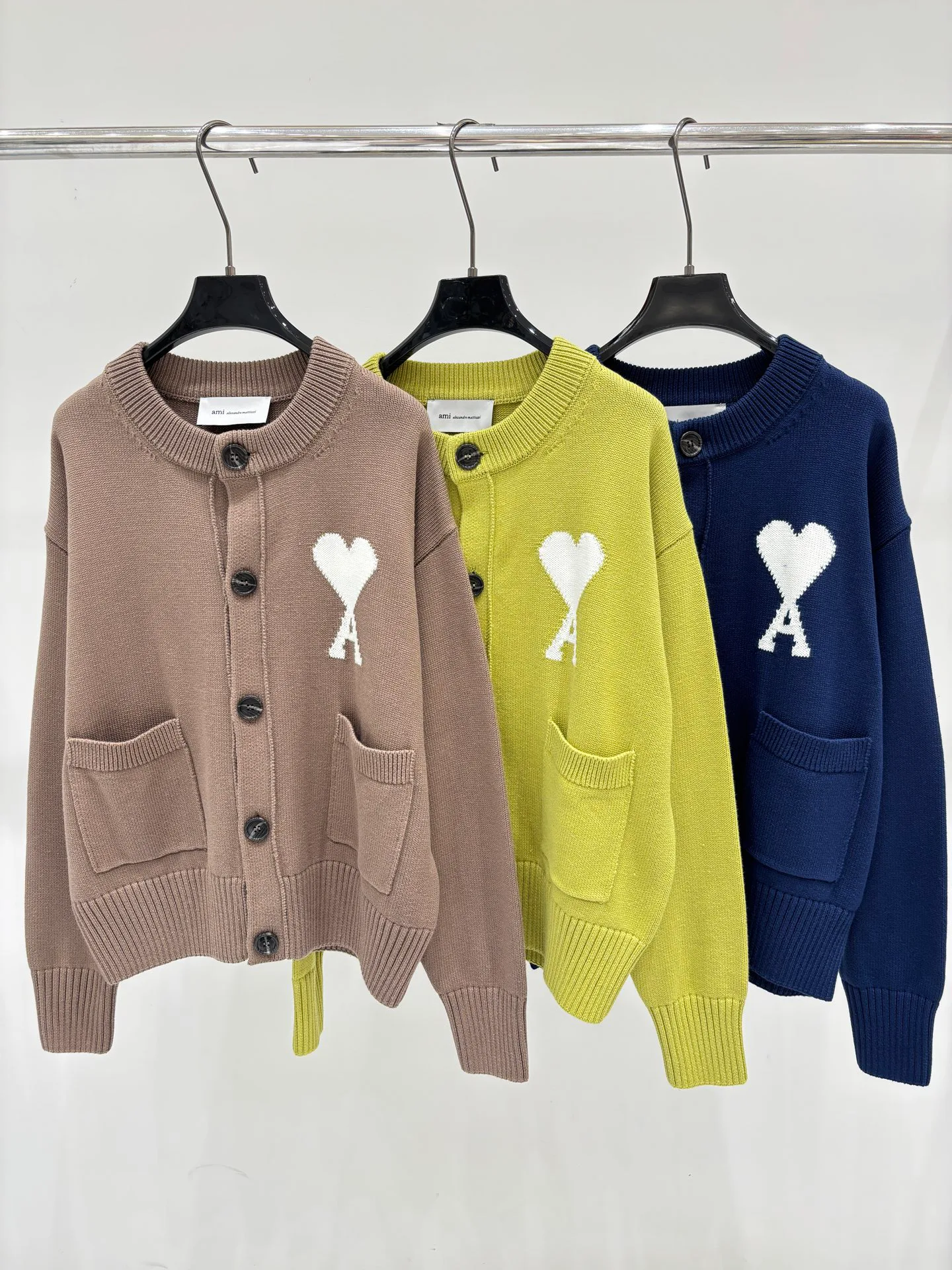 Women's Jumpers And Sweaters AMI PARIS 18032632