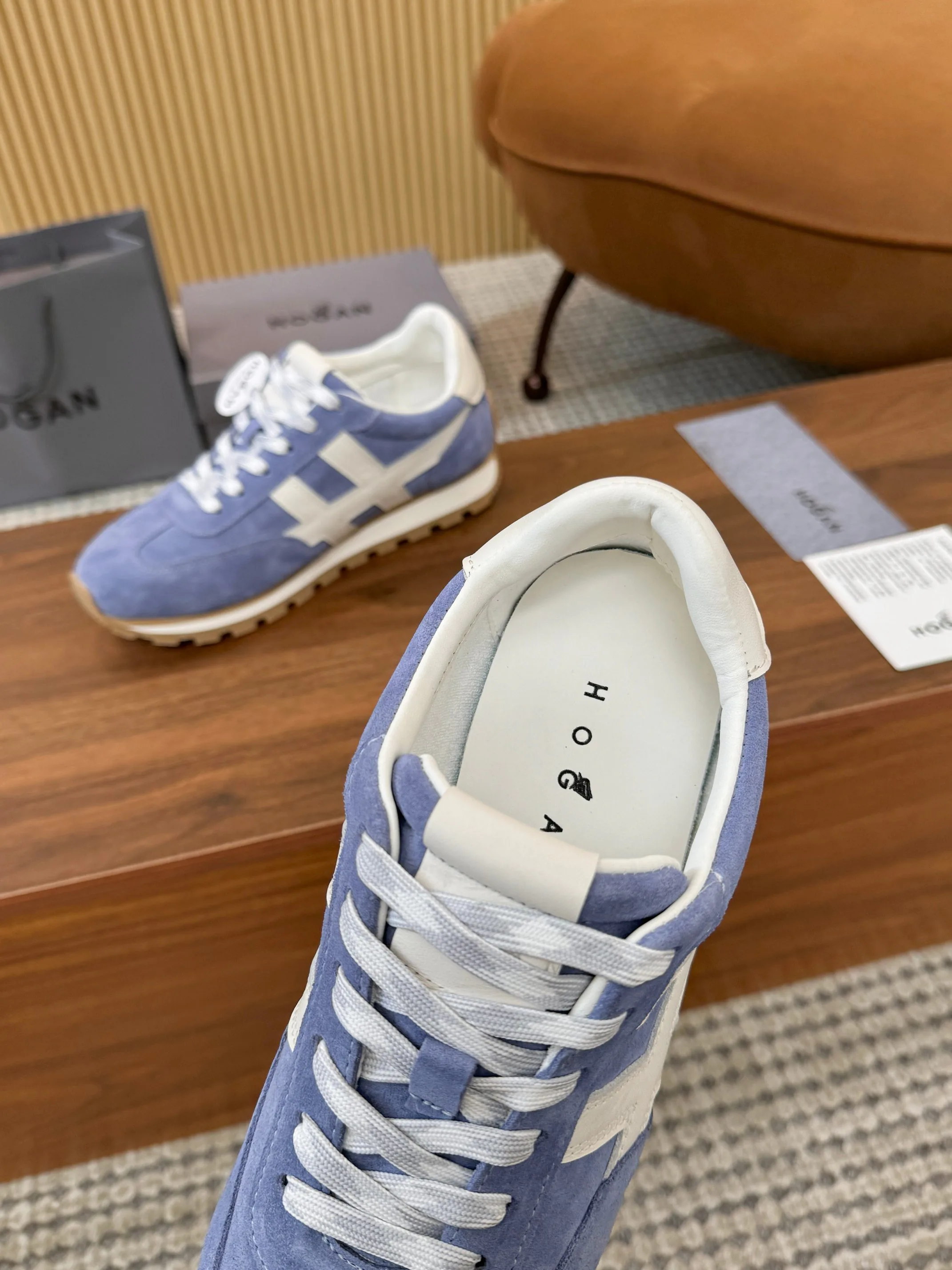 Women's Sneakers HOGAN 17827634