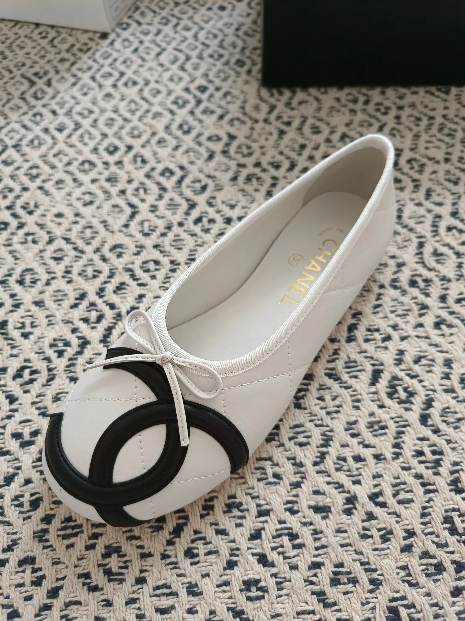 Women's Ballet Flats CHANEL 18475356