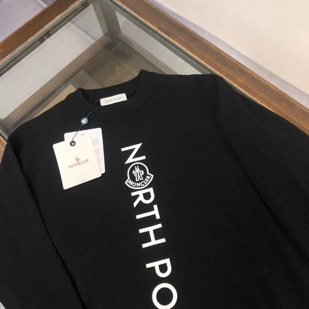 Men's Jumpers And Sweaters MONCLER 18002344
