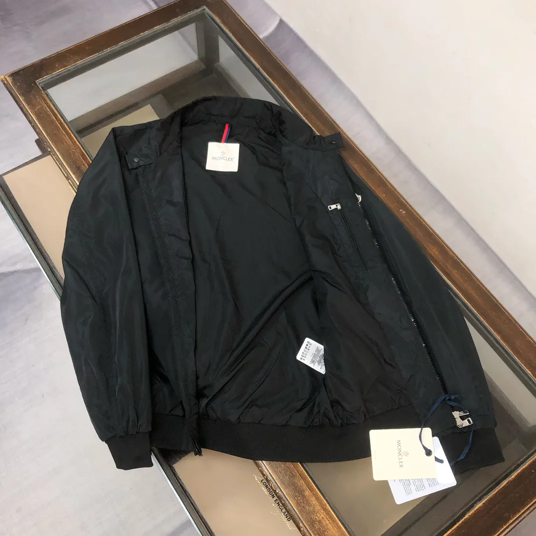 Men's Jackets And Down Jackets MONCLER 17285978