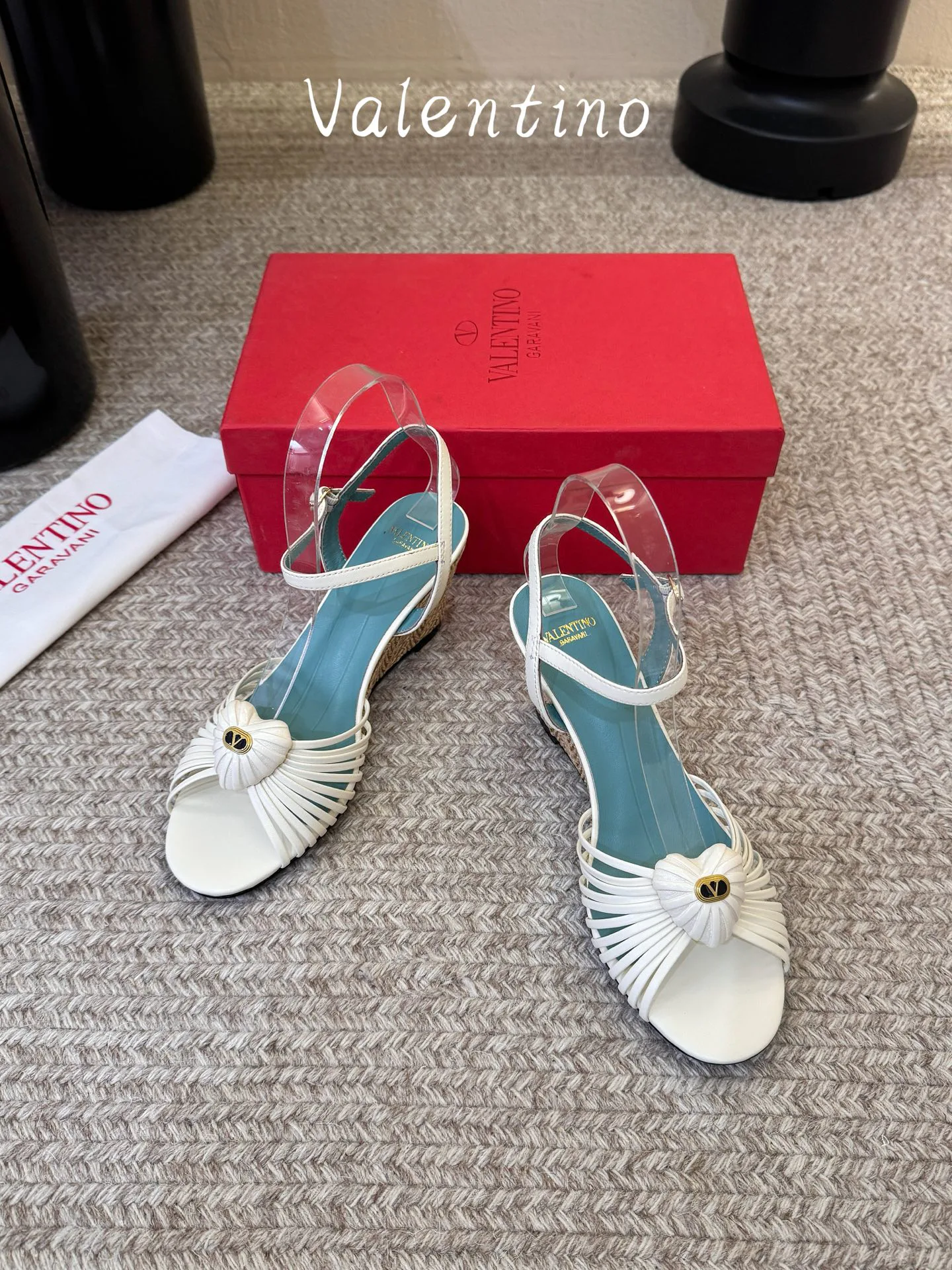 Women's Open-Toe Sandals VALENTINO 17851102