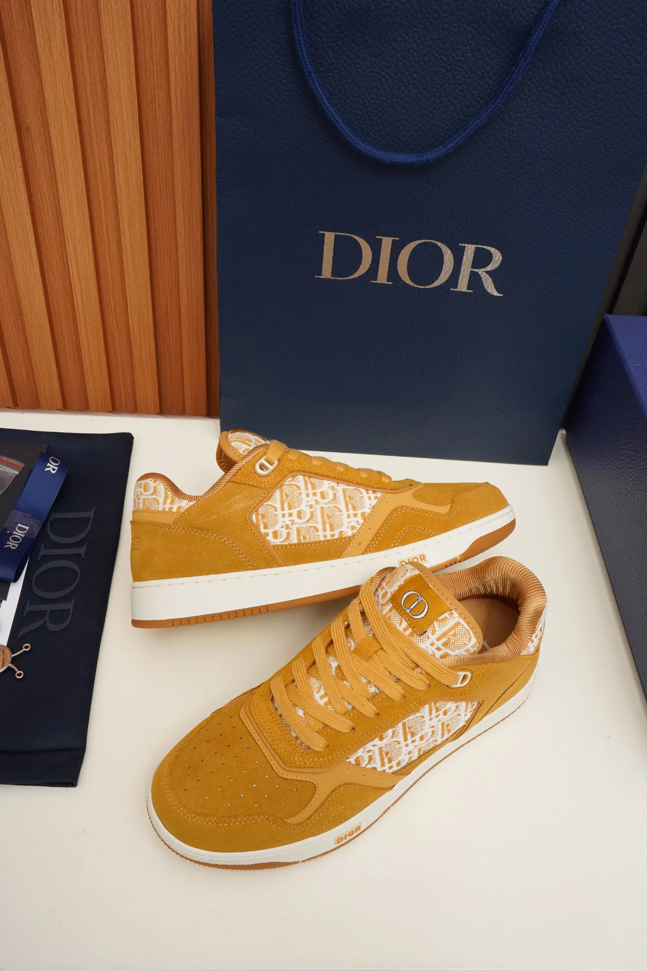 Women's Sneakers CHRISTIAN DIOR 17088367