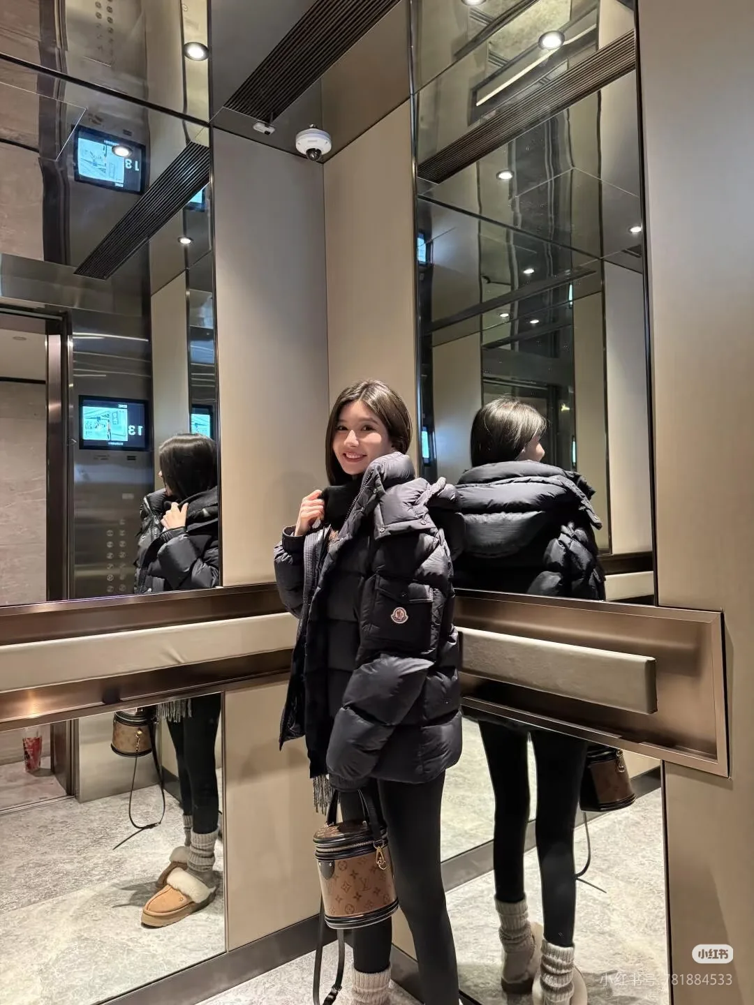 Women's Jackets And Down Jackets MONCLER 18044304