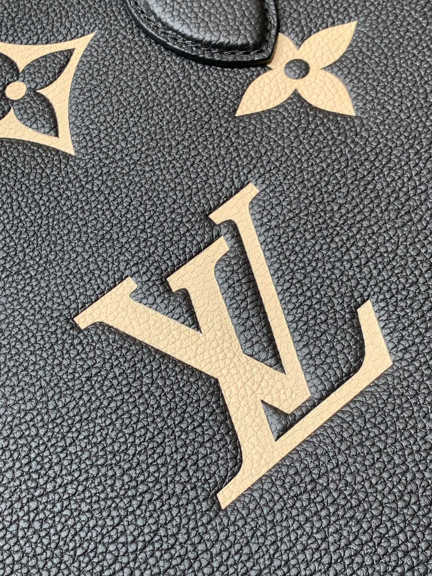 Women's Classic Handbags LOUIS VUITTON 18148127