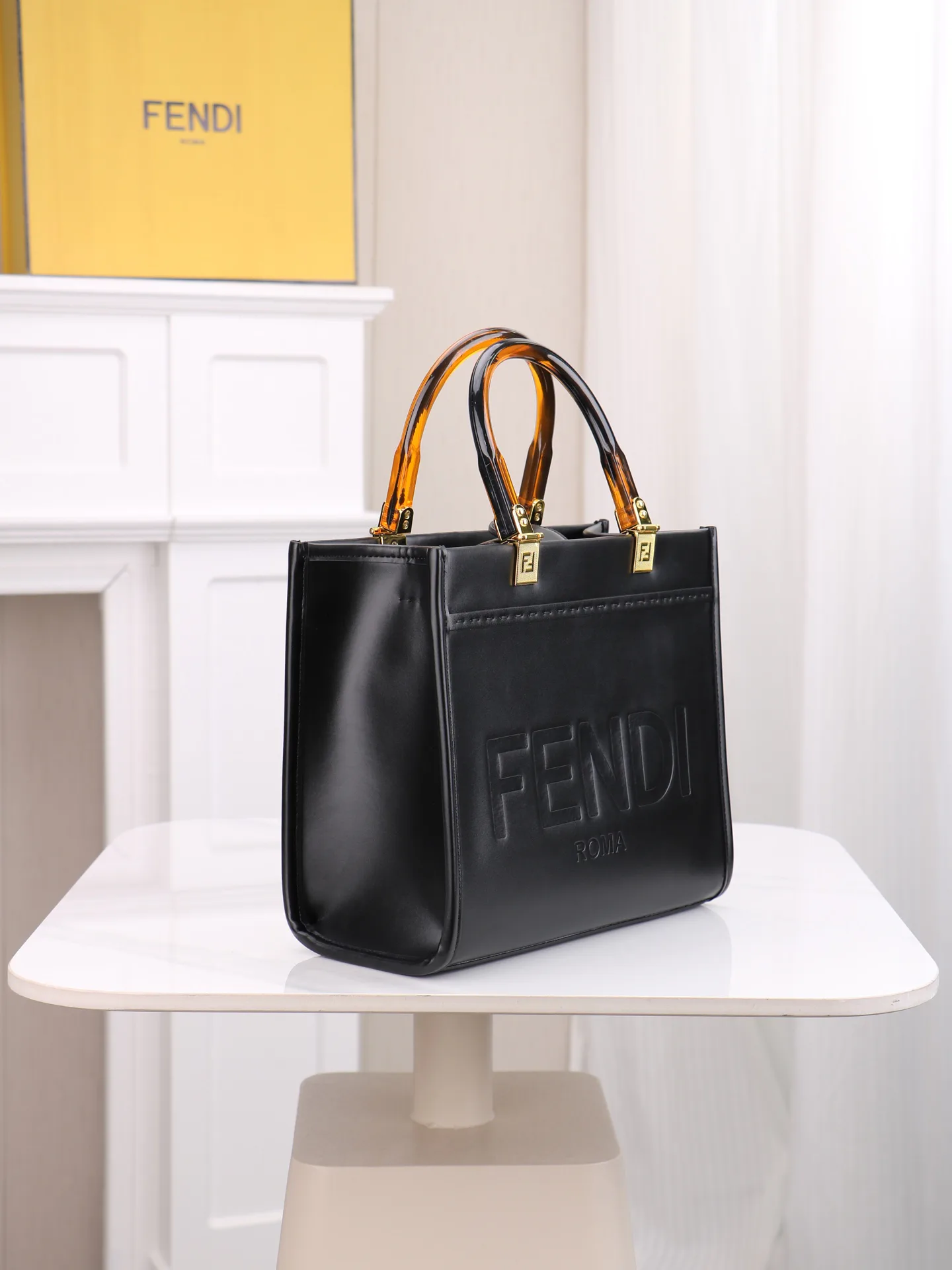 Women's Classic Handbags FENDI 18005129