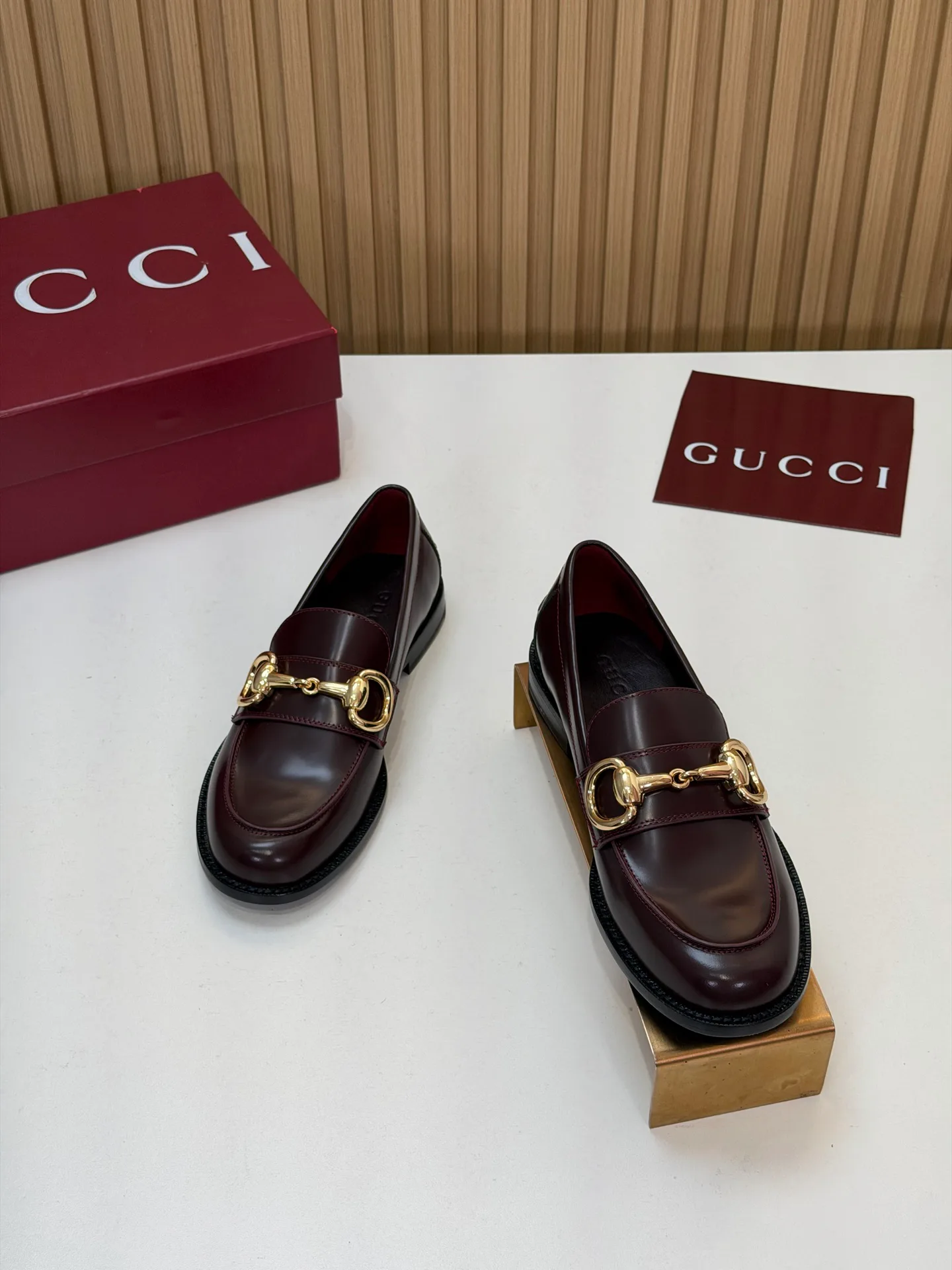 Women's Loafers And Moccasins GUCCI 18152943