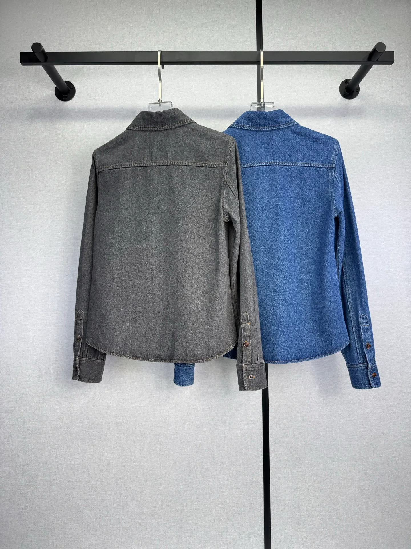 Women's Shirts LOEWE 17799307