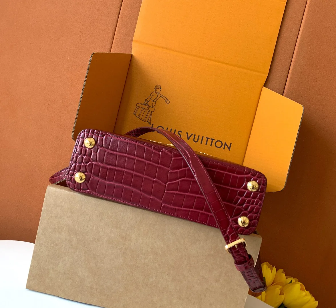 Women's Classic Handbags LOUIS VUITTON 18520913