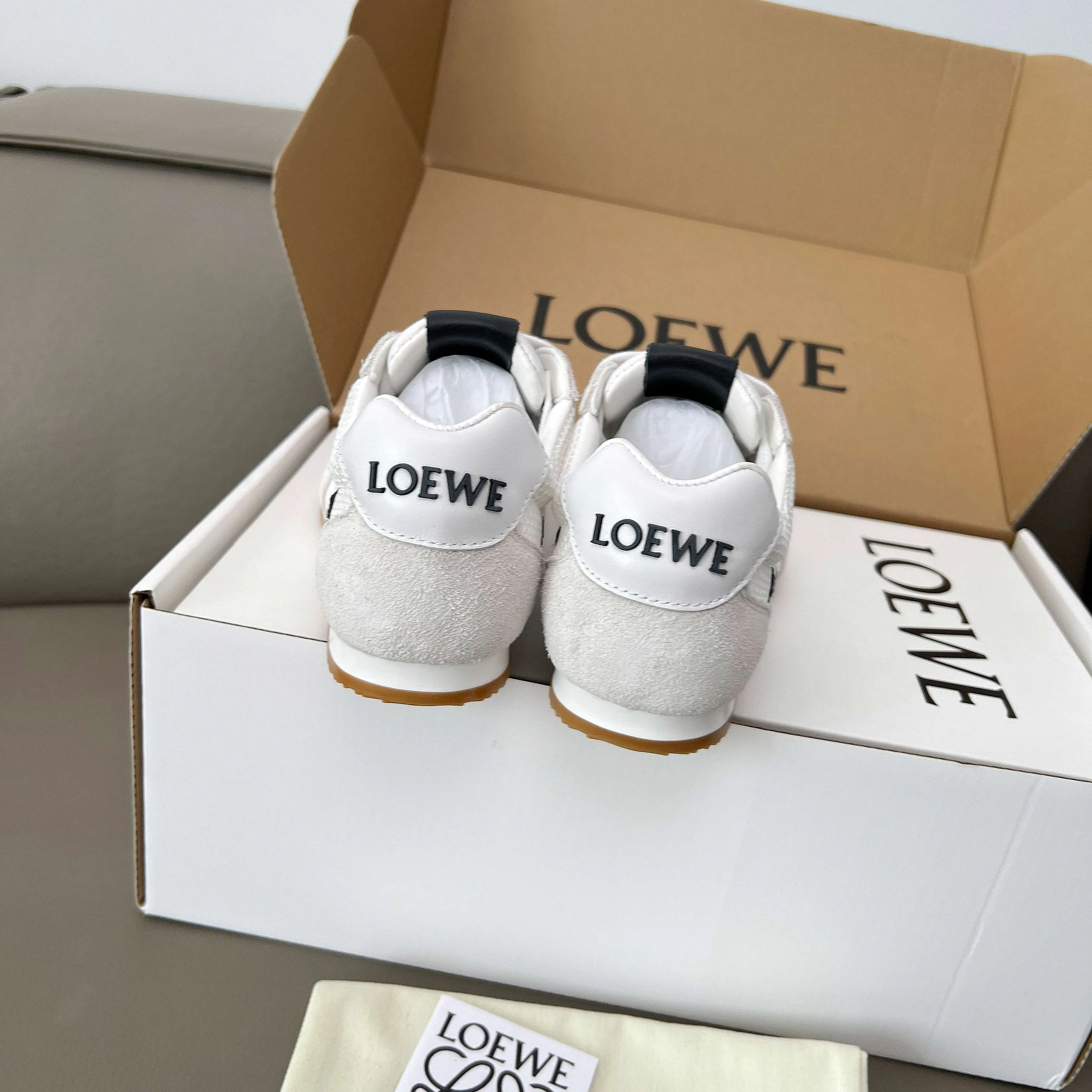 Women's Sneakers LOEWE 18011186