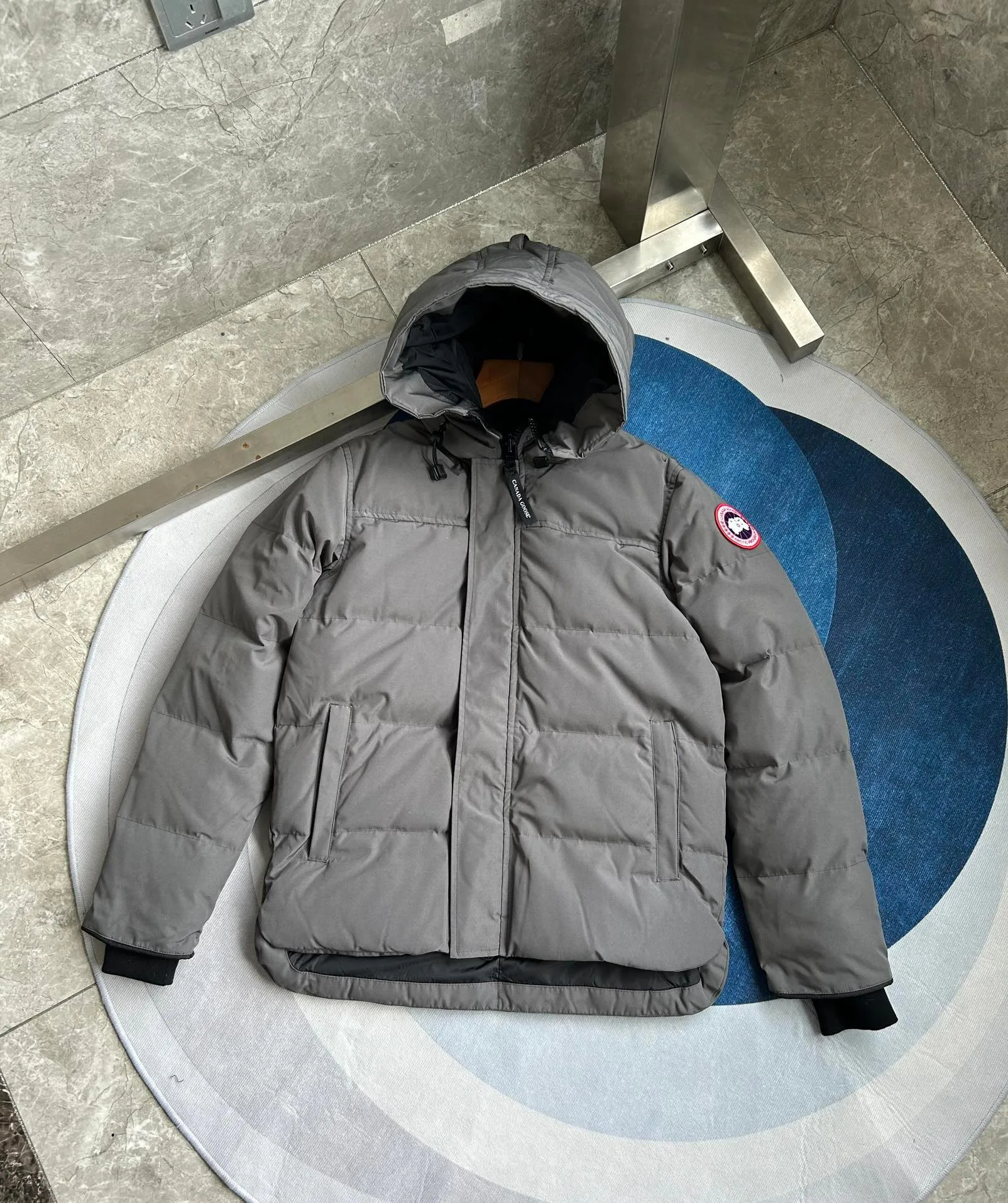 Women's Jackets And Down Jackets CANADA GOOSE 18111611