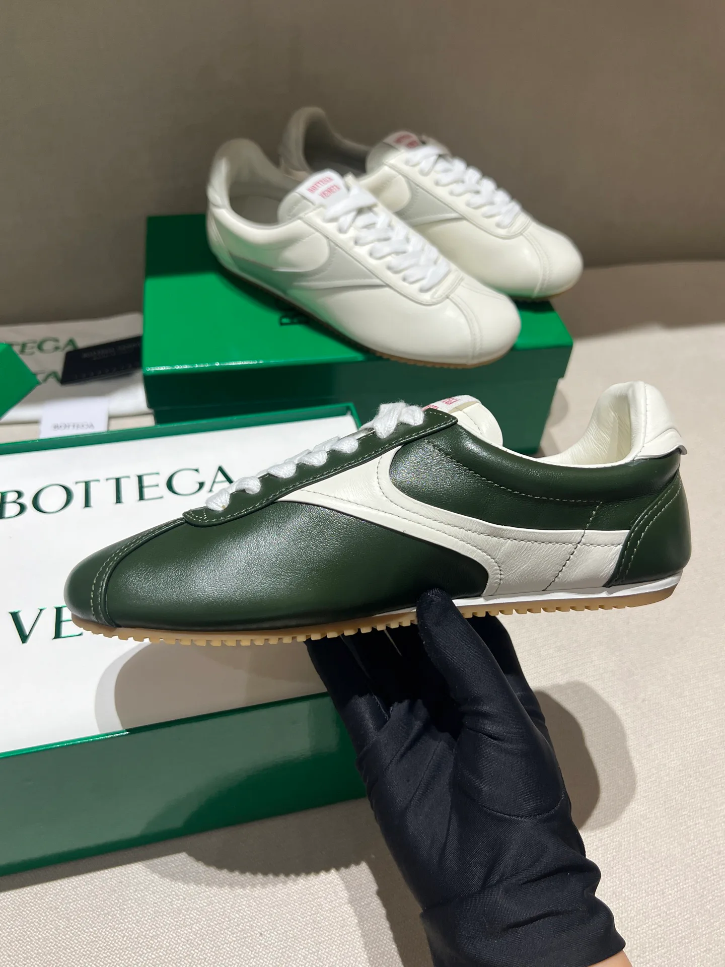 Women's Sneakers BOTTEGA VENETA 18020584