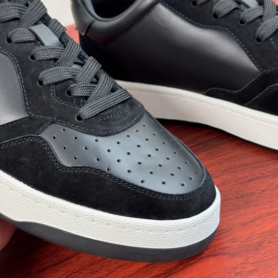 Men's Sneakers SAINT LAURENT 17828981