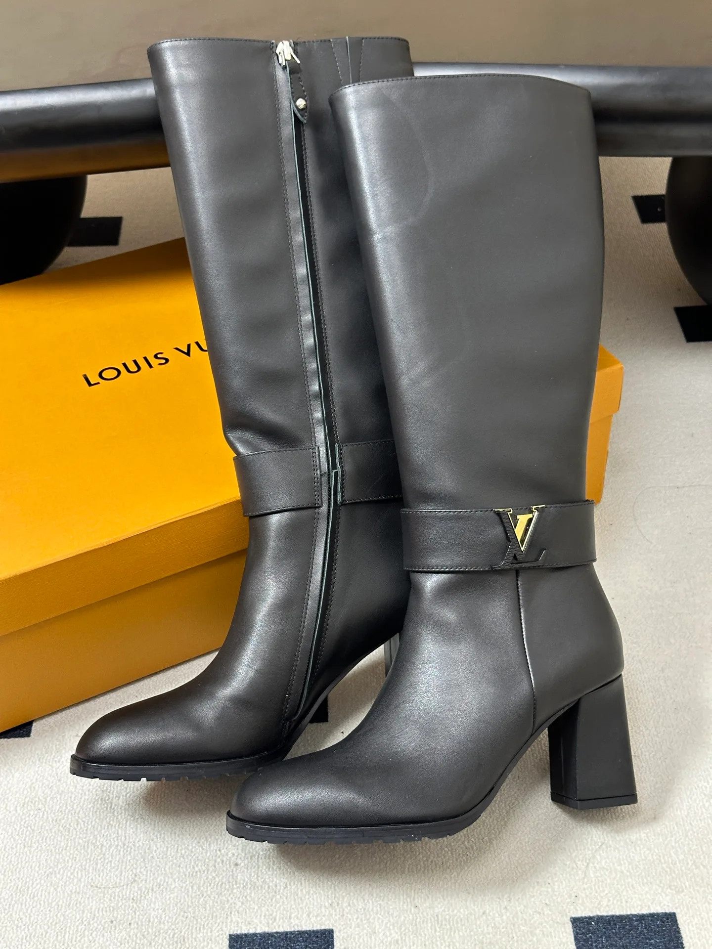 Women's Boots LOUIS VUITTON 18388111