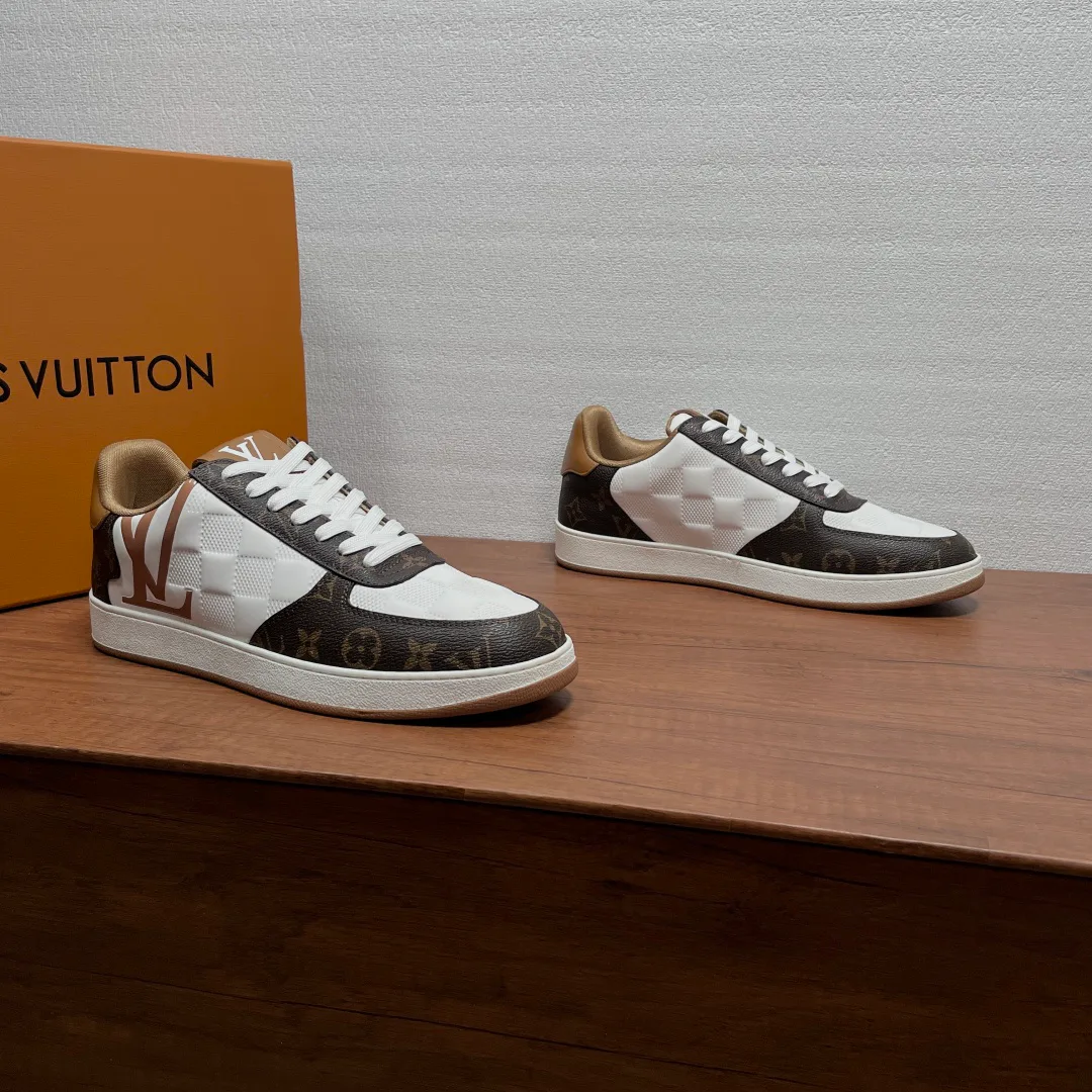 Men's Sneakers LOUIS VUITTON 18197824
