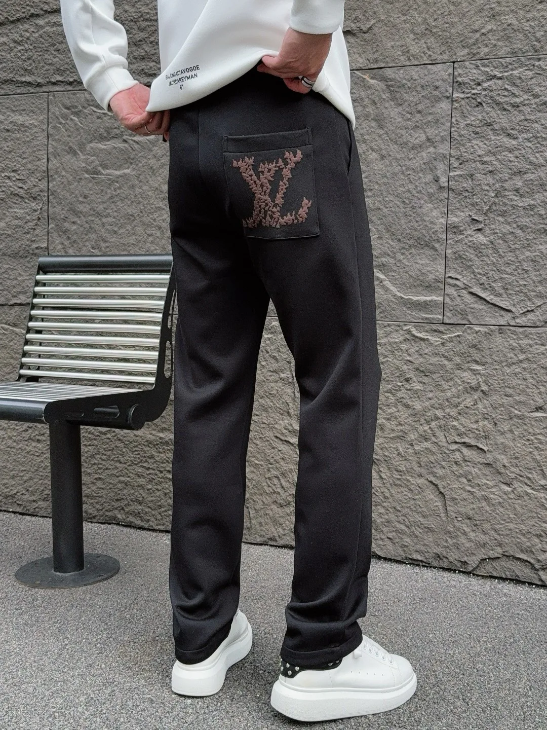 Men's Trousers LOUIS VUITTON 18178460