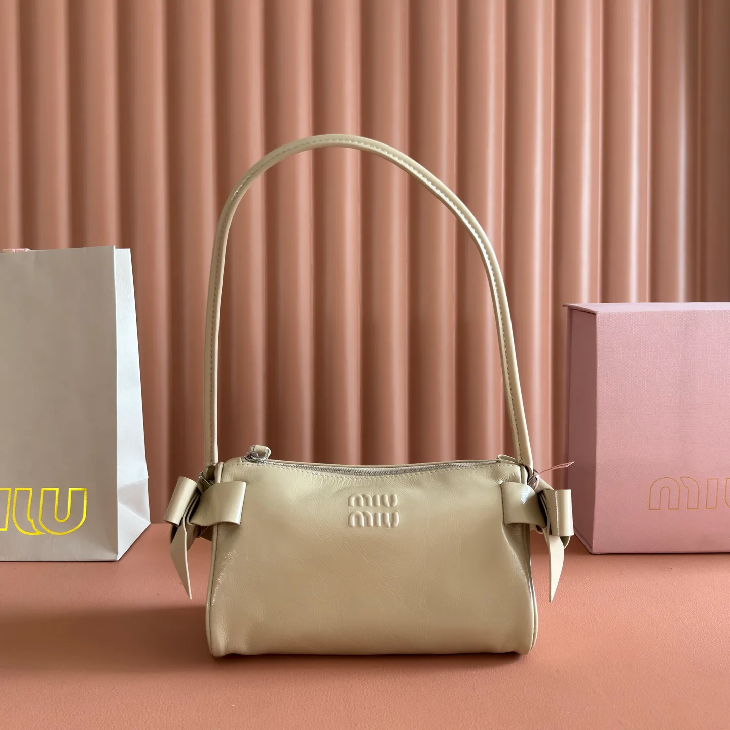 Women's Classic Handbags MIU MIU 18148117