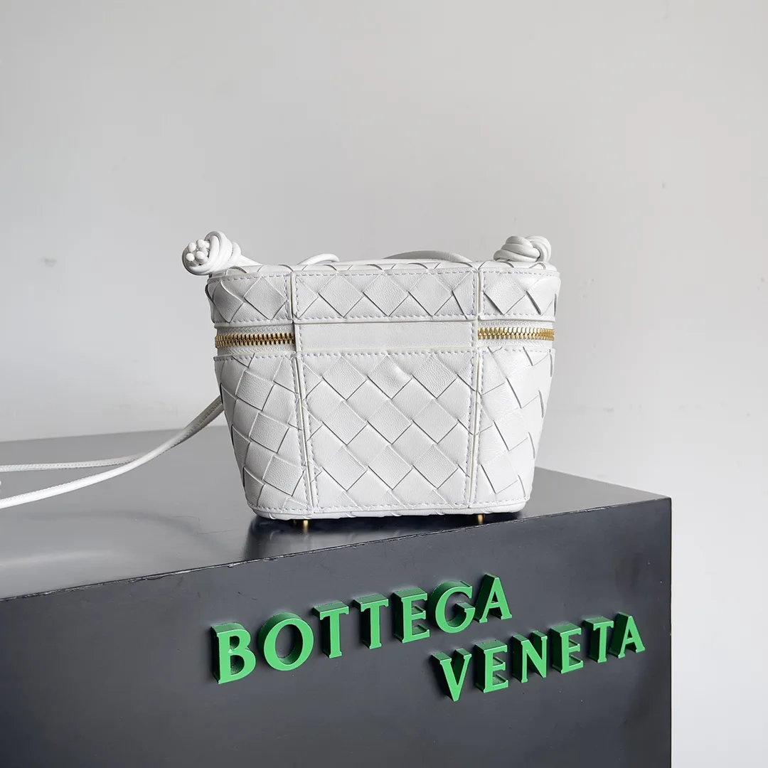 Women's Classic Handbags BOTTEGA VENETA 17825279