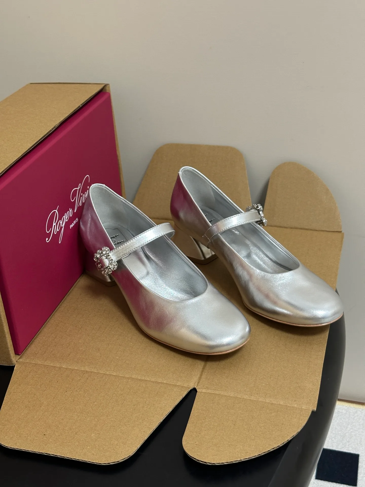 Women's Heels ROGER VIVIER 18041486