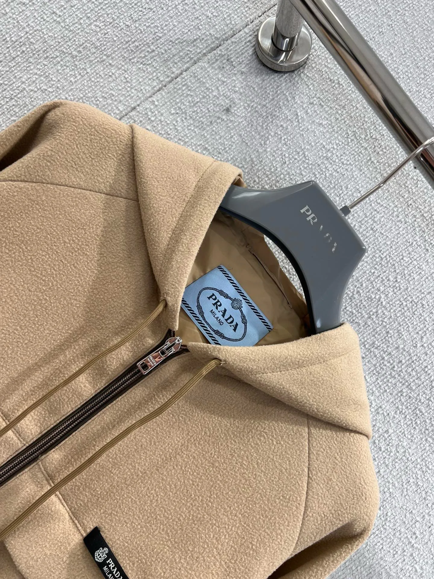 Women's Jackets And Down Jackets PRADA 18141085