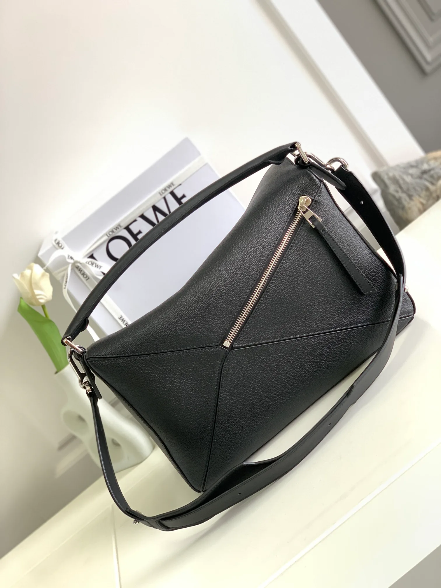 Women's Classic Handbags LOEWE 18030356