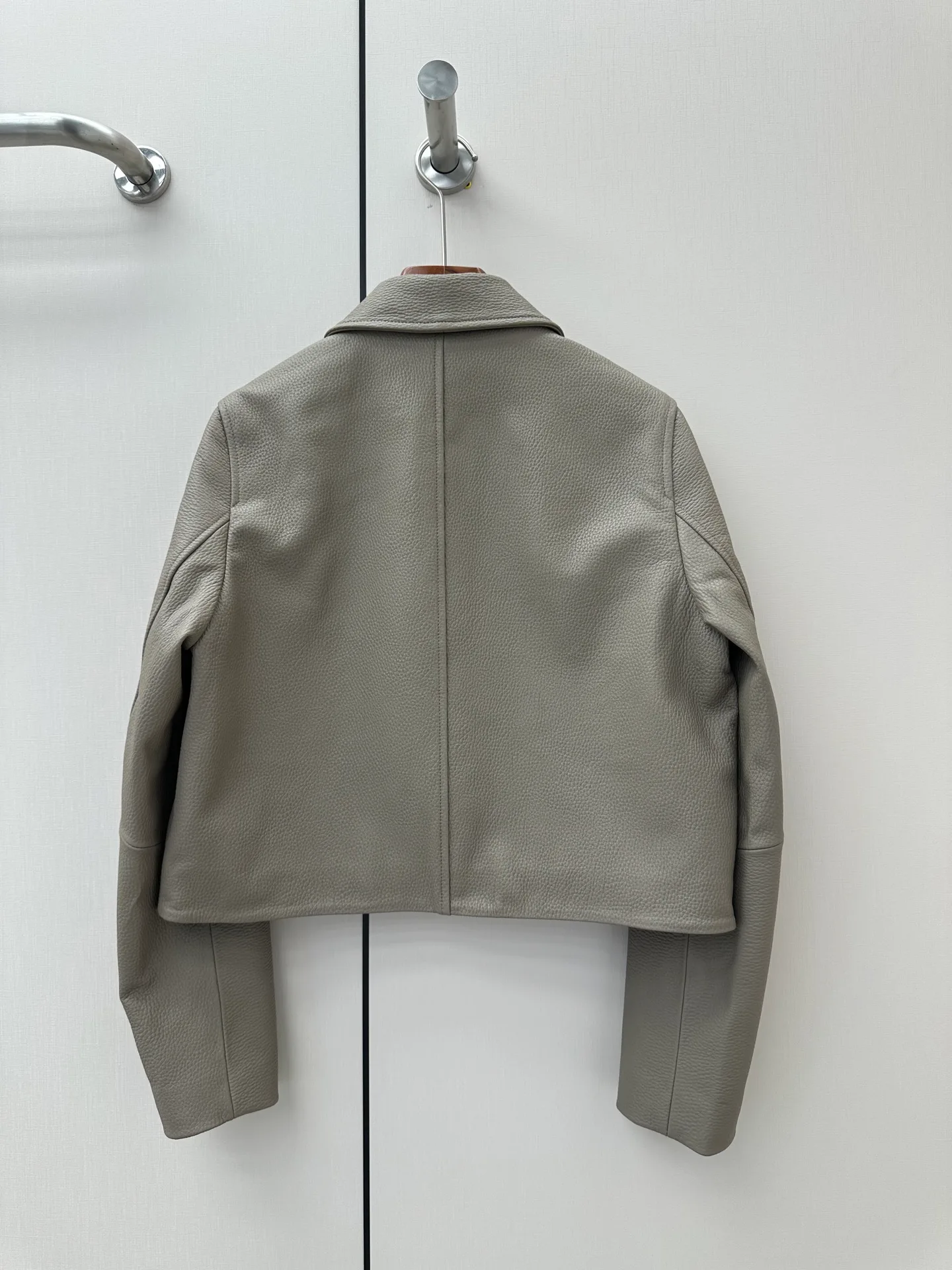 Women's Leather Jackets And Sheepskin Coats HERMES 17500816