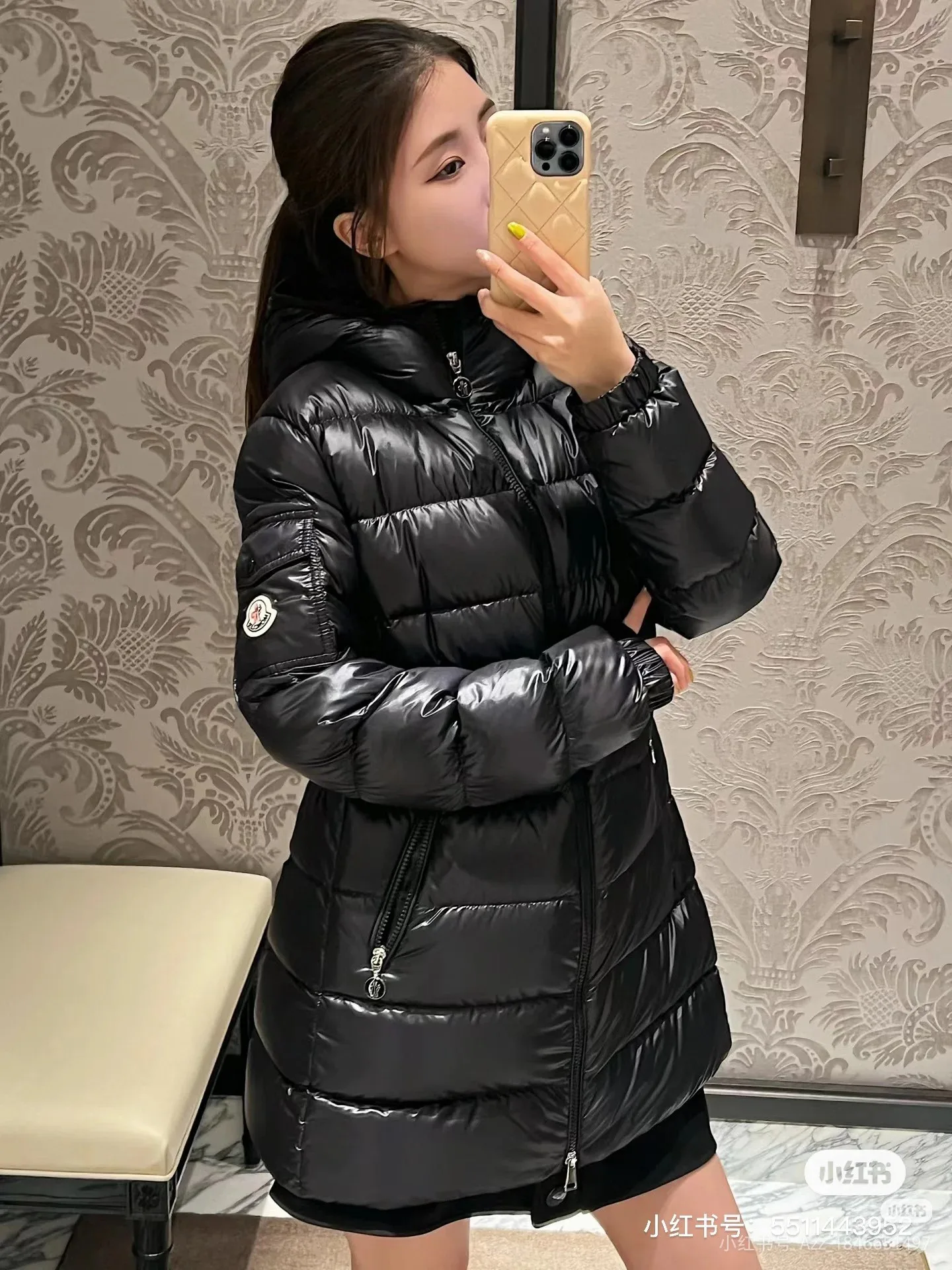 Women's Jackets And Down Jackets MONCLER 18044449