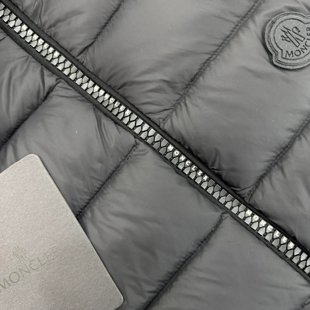Women's Vests MONCLER 18001982