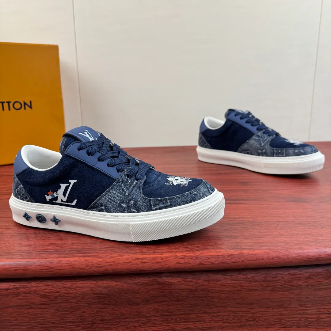 Men's Sneakers LOUIS VUITTON 18100489