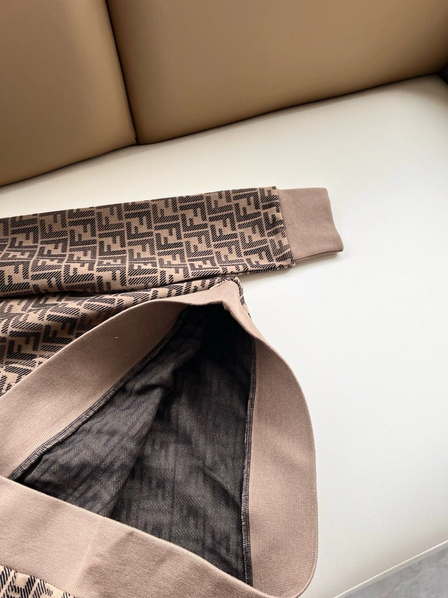 Men's Sweatshirts And Hoodies FENDI 18081084