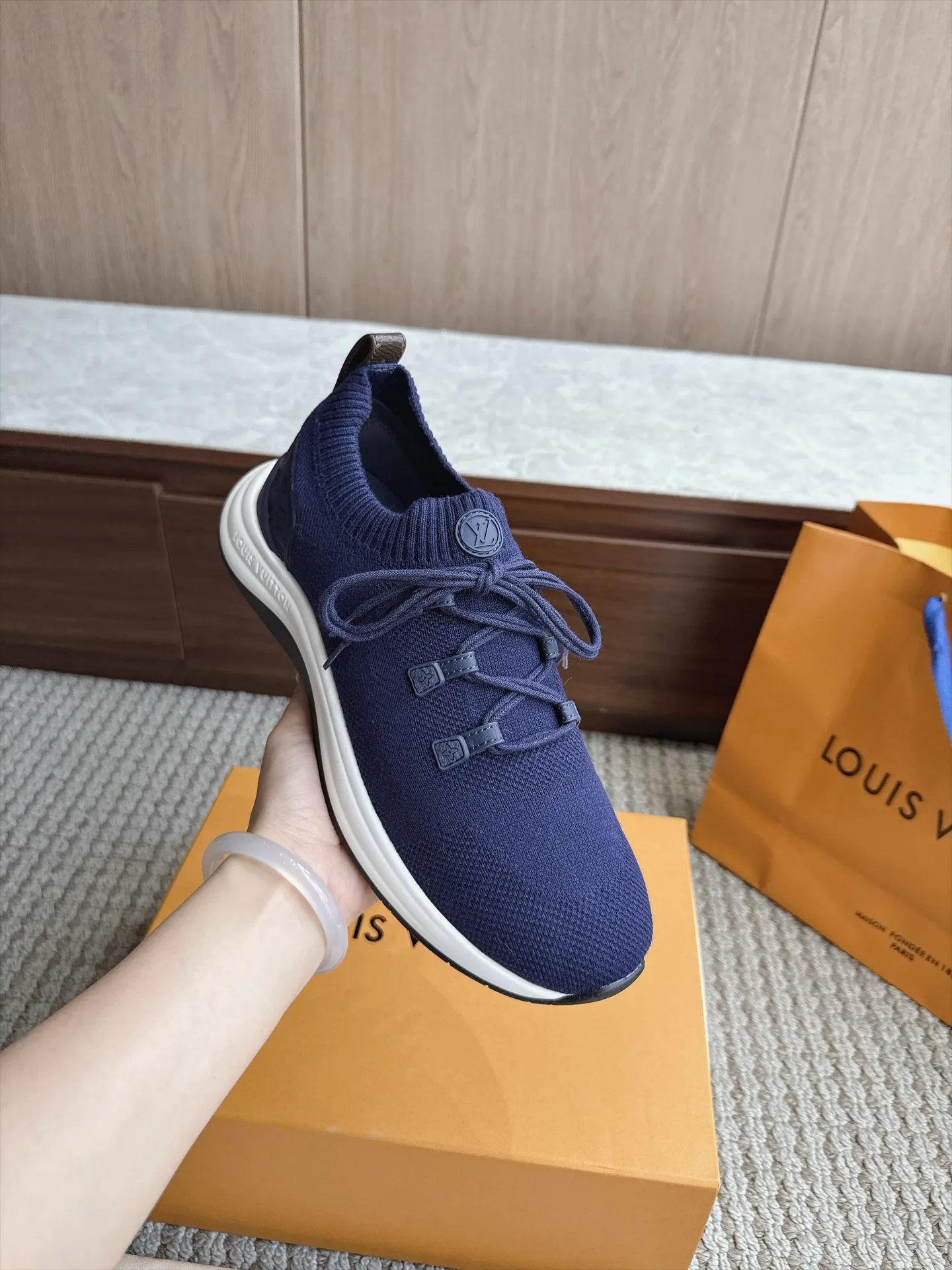 Women's Sneakers LOUIS VUITTON 18333248