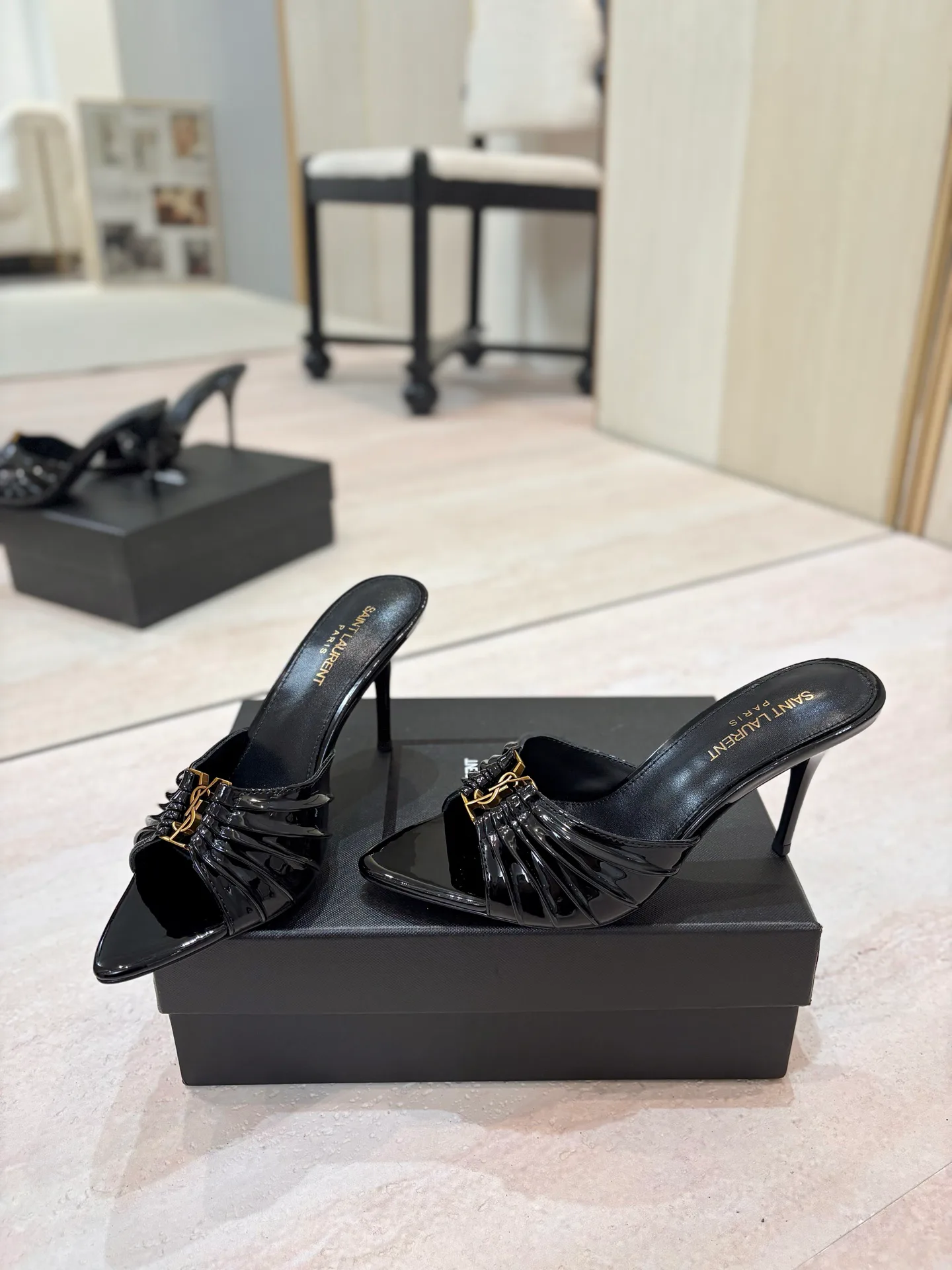 Women's Mules And Clogs SAINT LAURENT 17476095