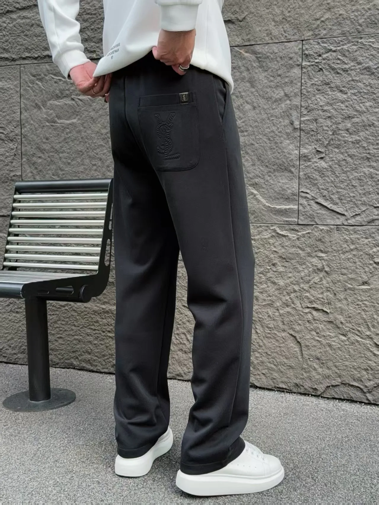 Men's Trousers SAINT LAURENT 18178467
