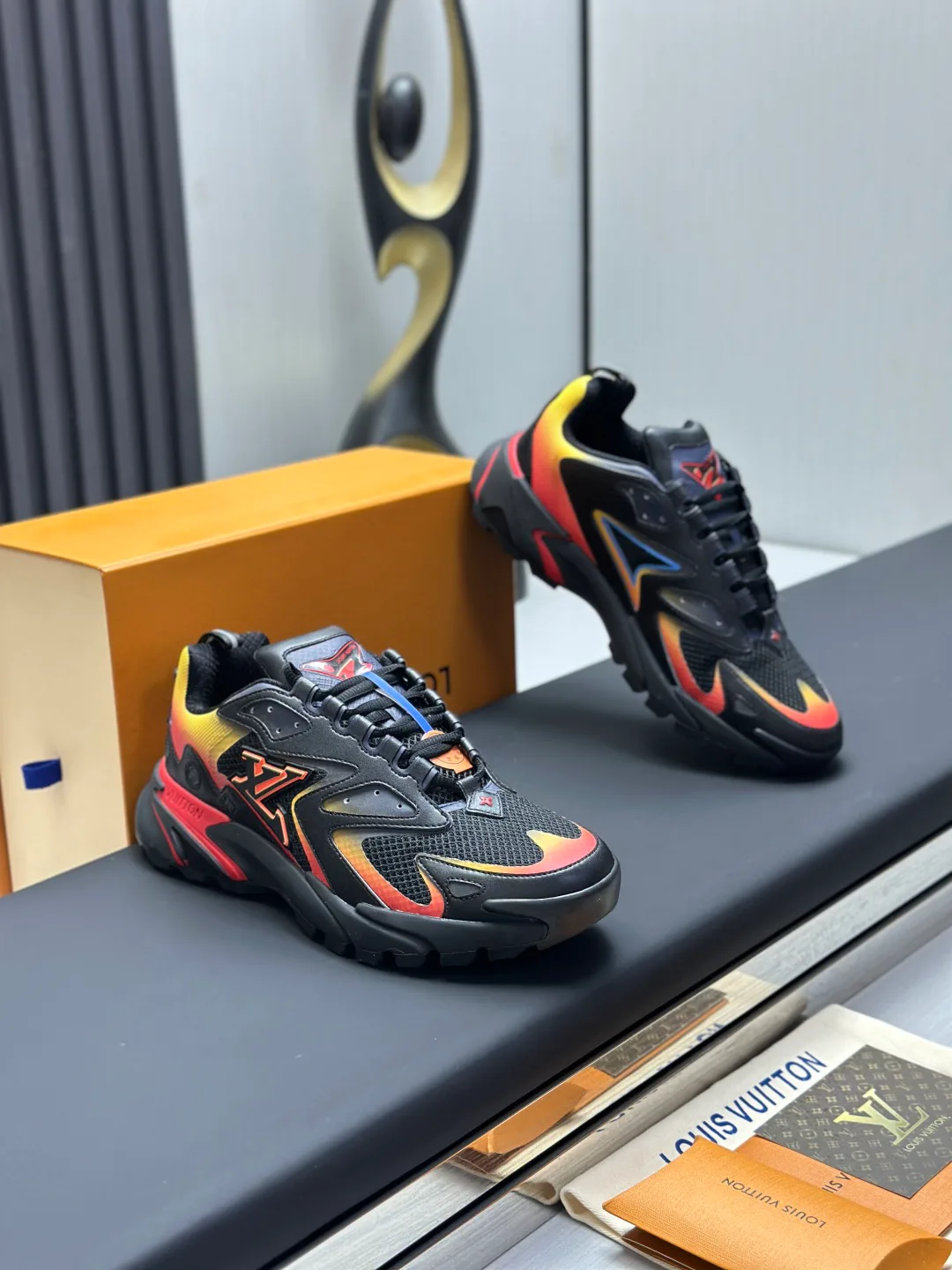 Men's Sneakers LOUIS VUITTON 18211987