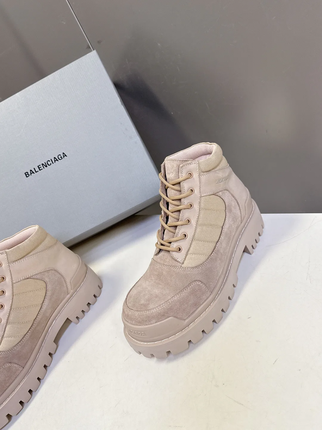Women's Ankle Boots BALENCIAGA 17819845