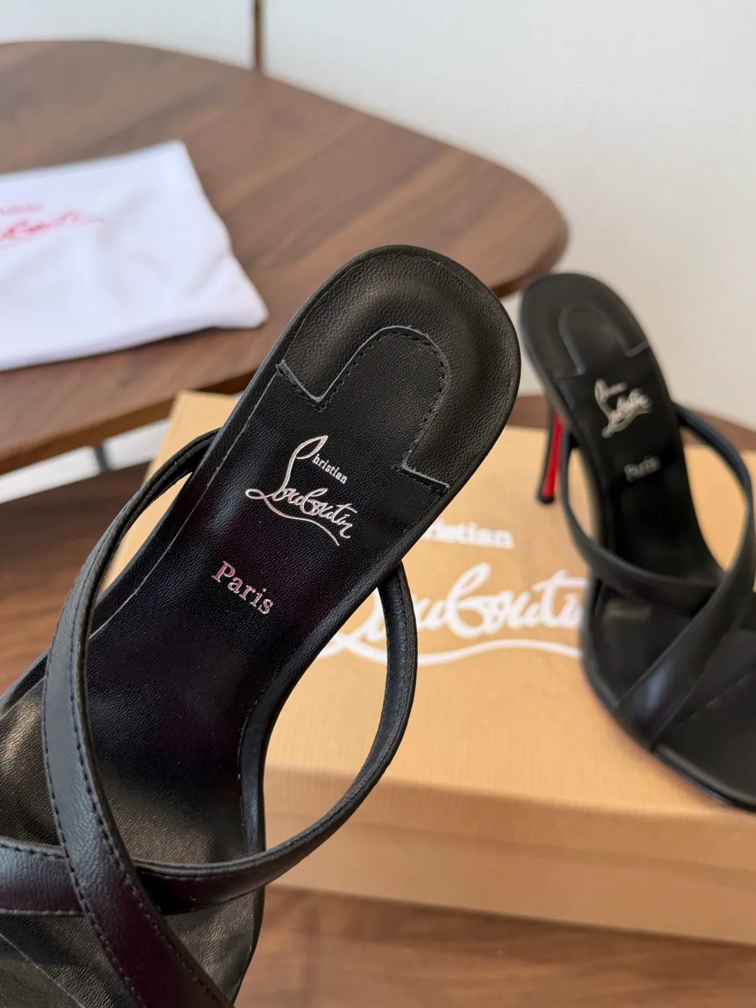 Women's Open-Toe Sandals CHRISTIAN LOUBOUTIN 18183094
