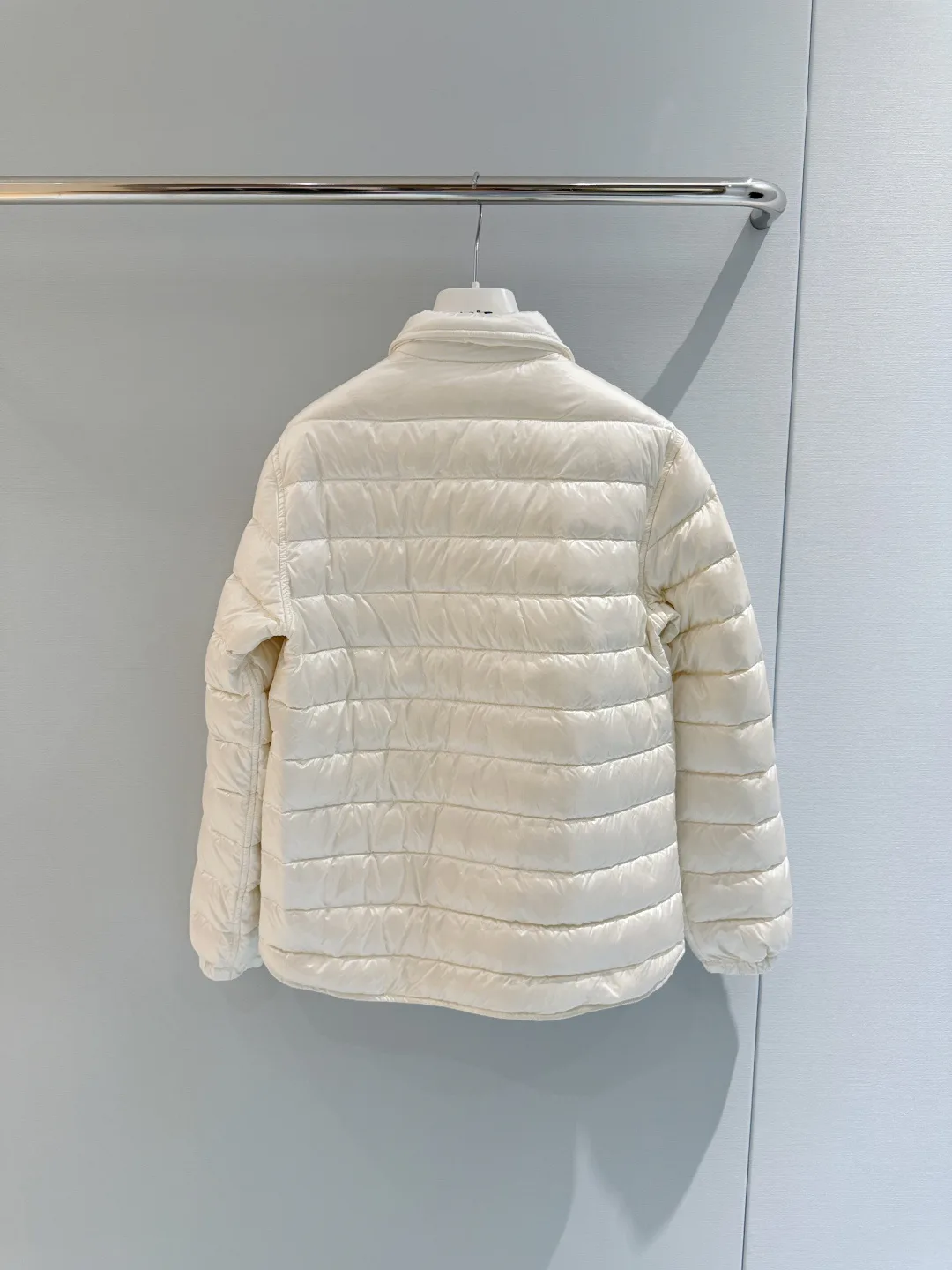 Women's Jackets And Down Jackets MONCLER 18439953