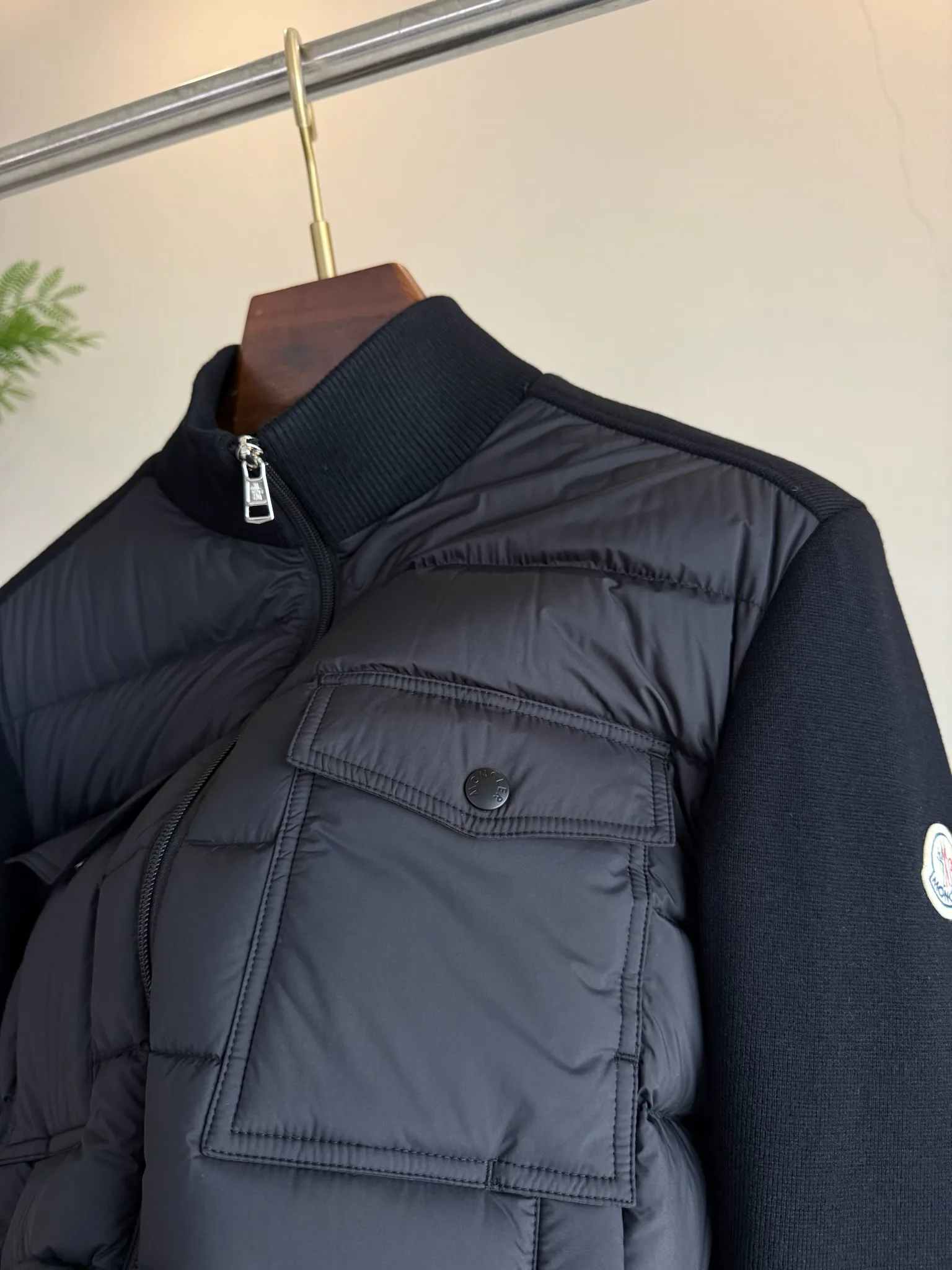 Men's Jackets And Down Jackets MONCLER 18084536