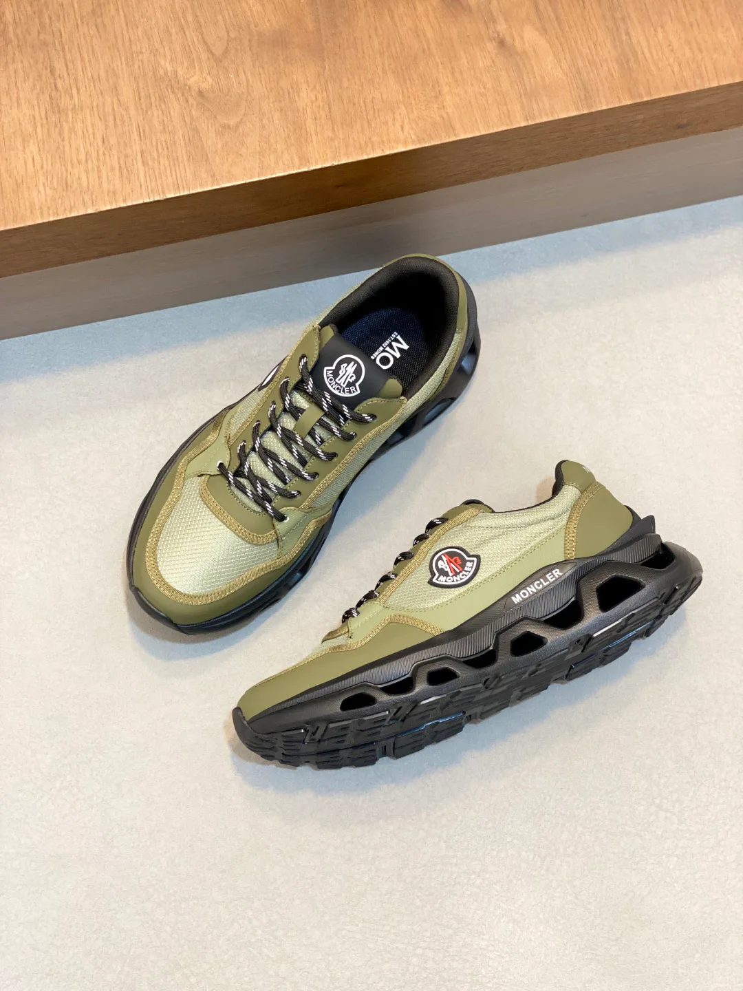 Кроссовки Мужские Moncler 18574079