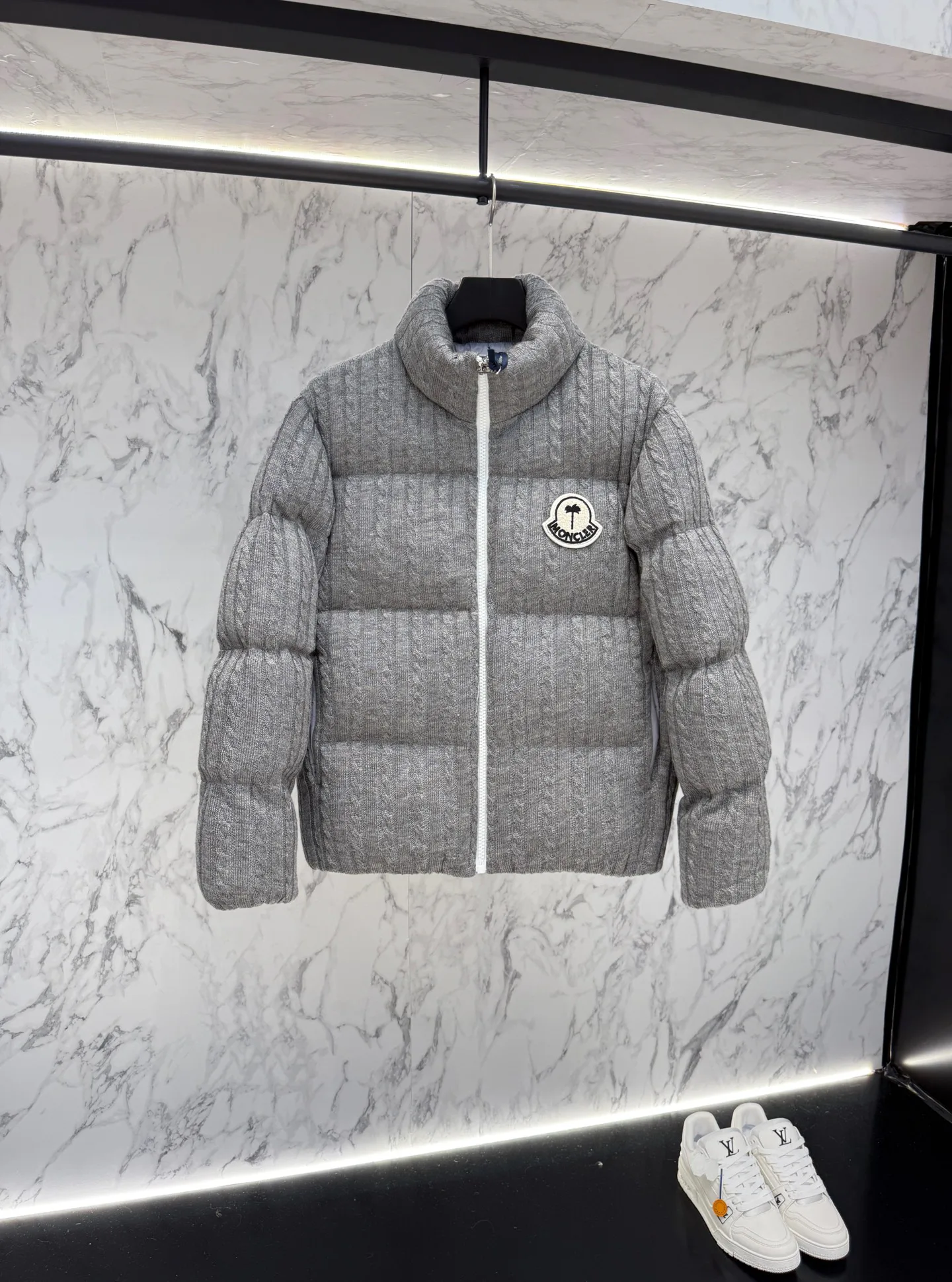 Men's Jackets And Down Jackets MONCLER 18188650