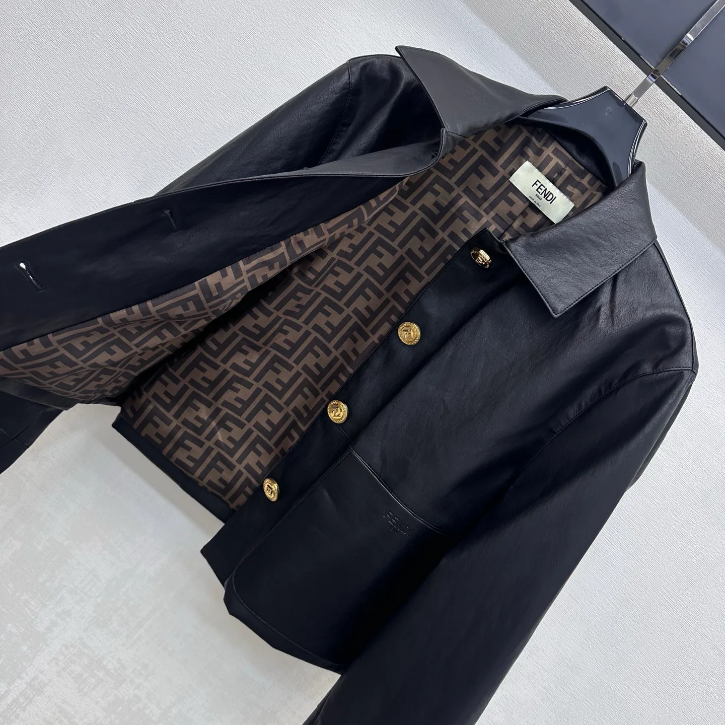 Women's Leather Jackets And Sheepskin Coats FENDI 18432098