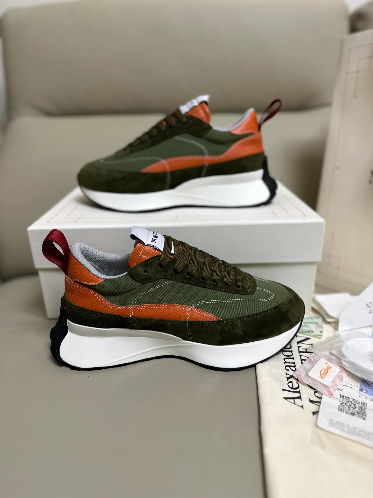 Кроссовки Женские Alexander Mcqueen 18616740