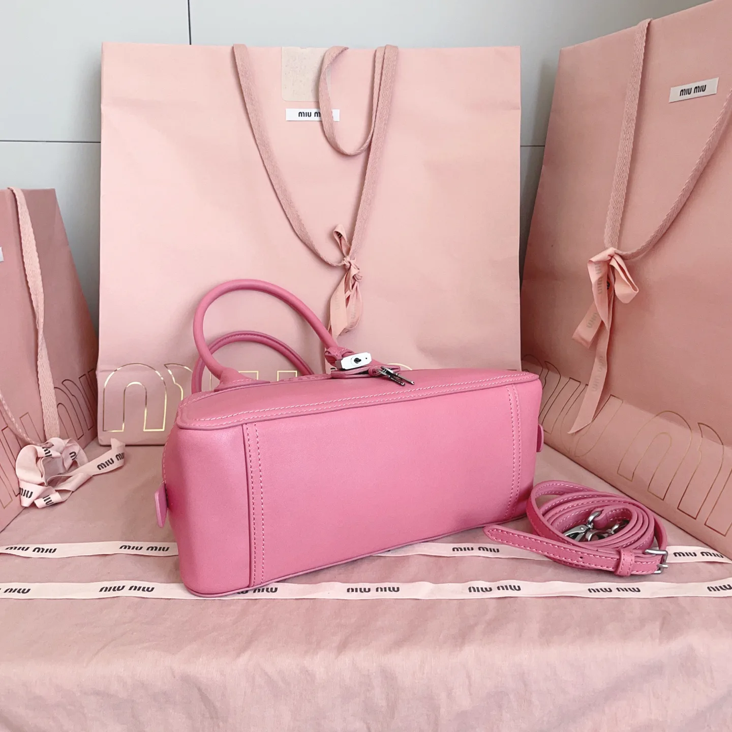 Классические Сумки Женские Miu Miu 18602447