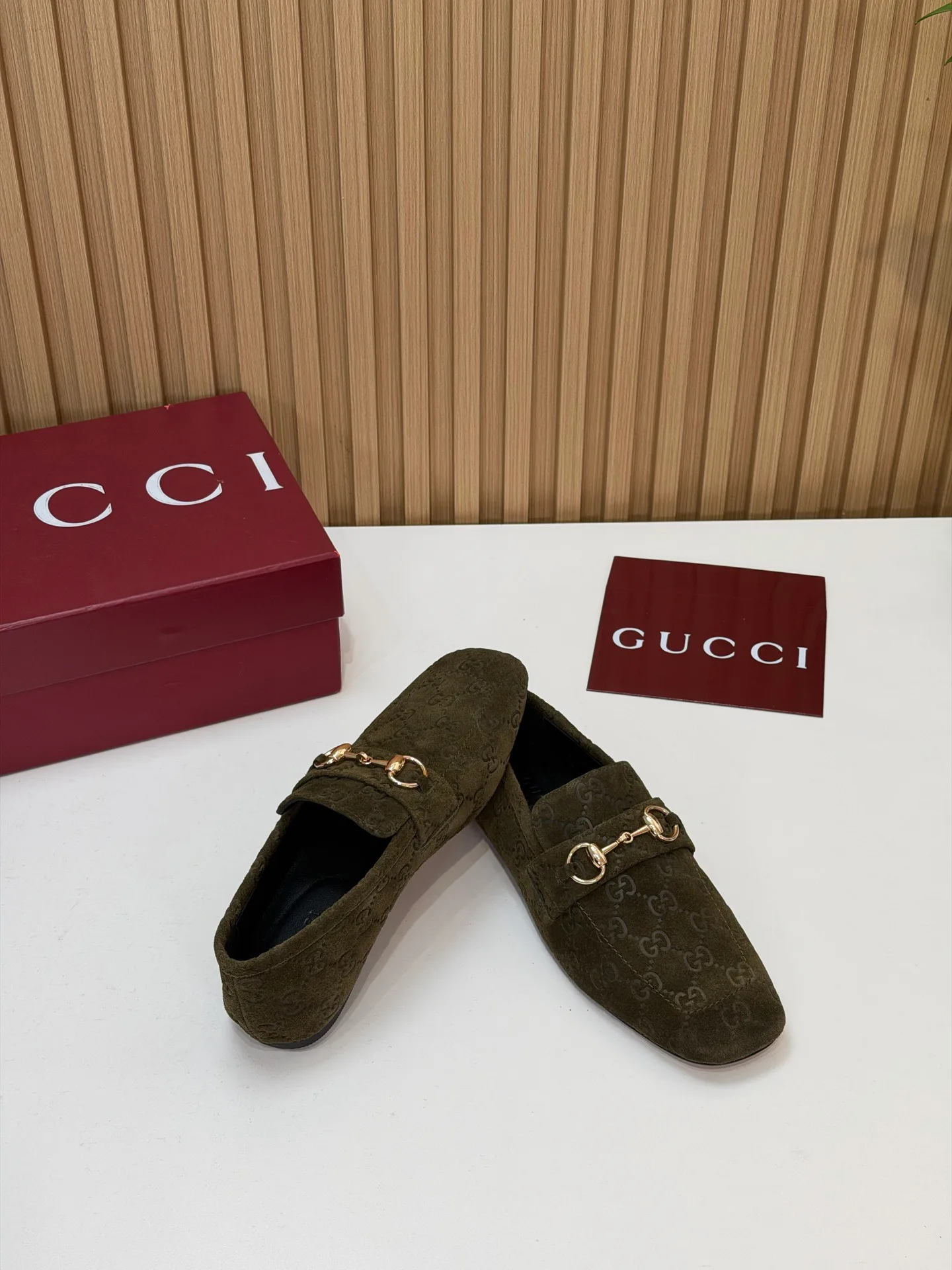 Women's Loafers And Moccasins GUCCI 18083809